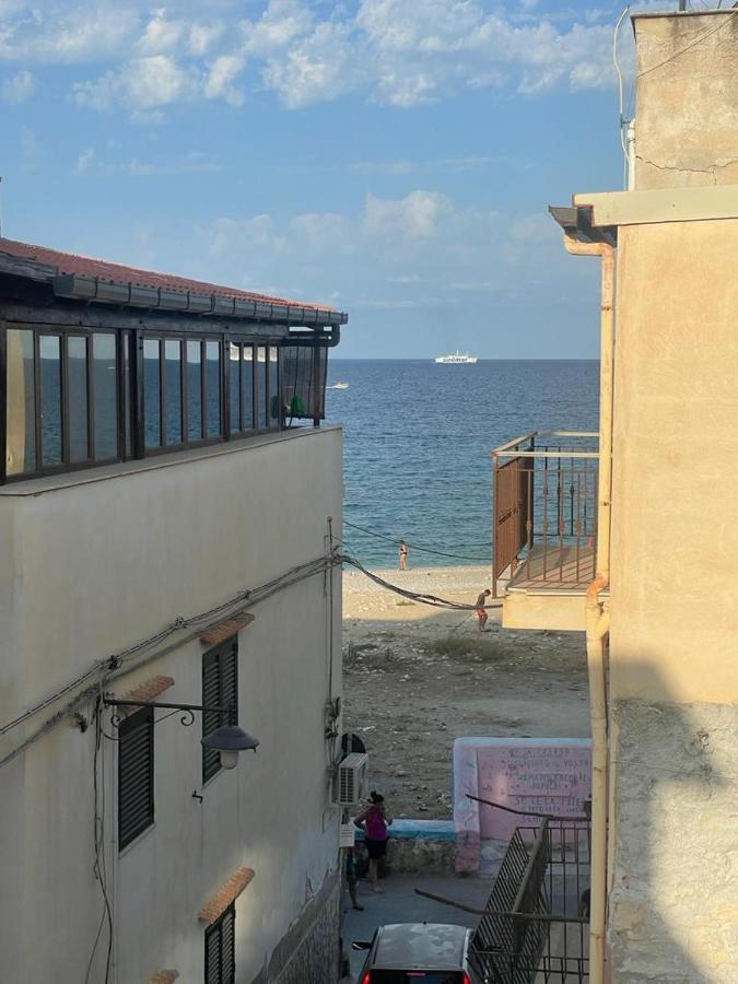 Fronte Mare Arenella Bed & Breakfast Palermo Bagian luar foto