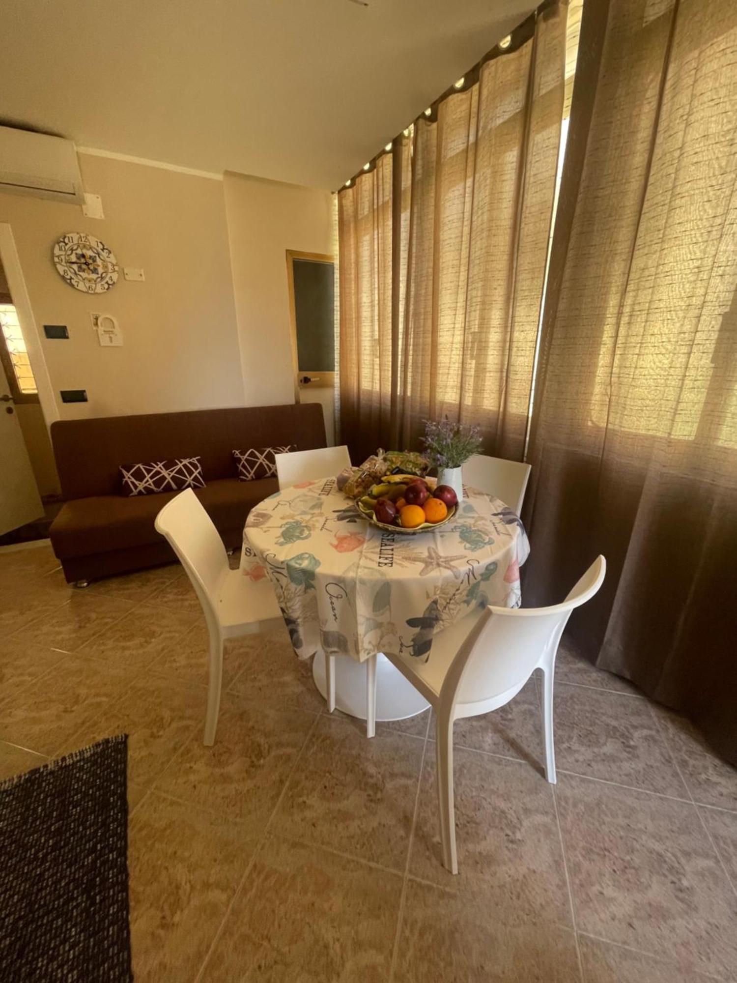 Fronte Mare Arenella Bed & Breakfast Palermo Bagian luar foto